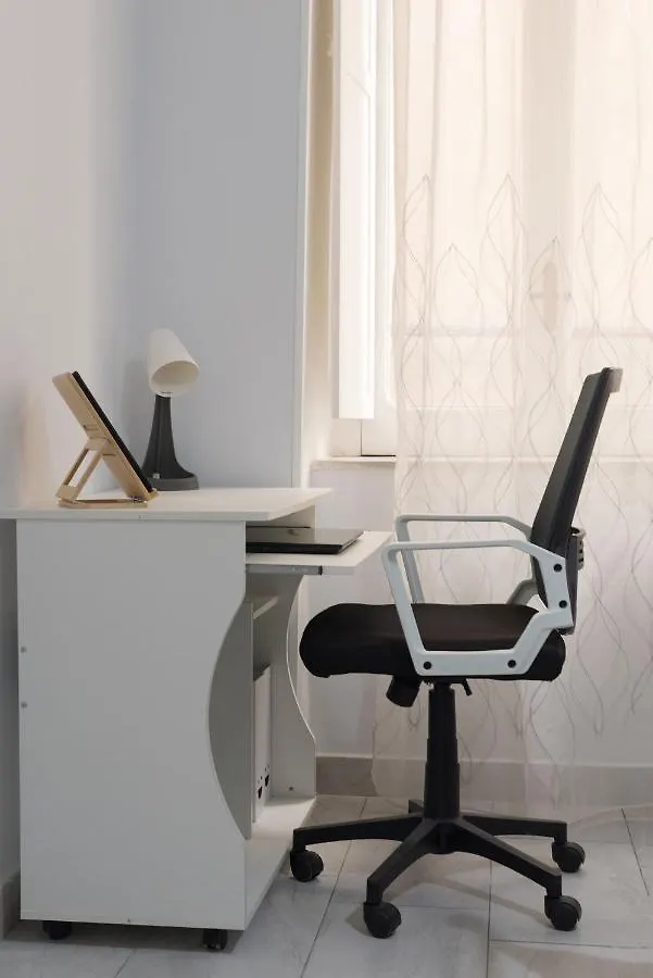 (Room in Naples) Residenza Beccadelli 0*, Napoli